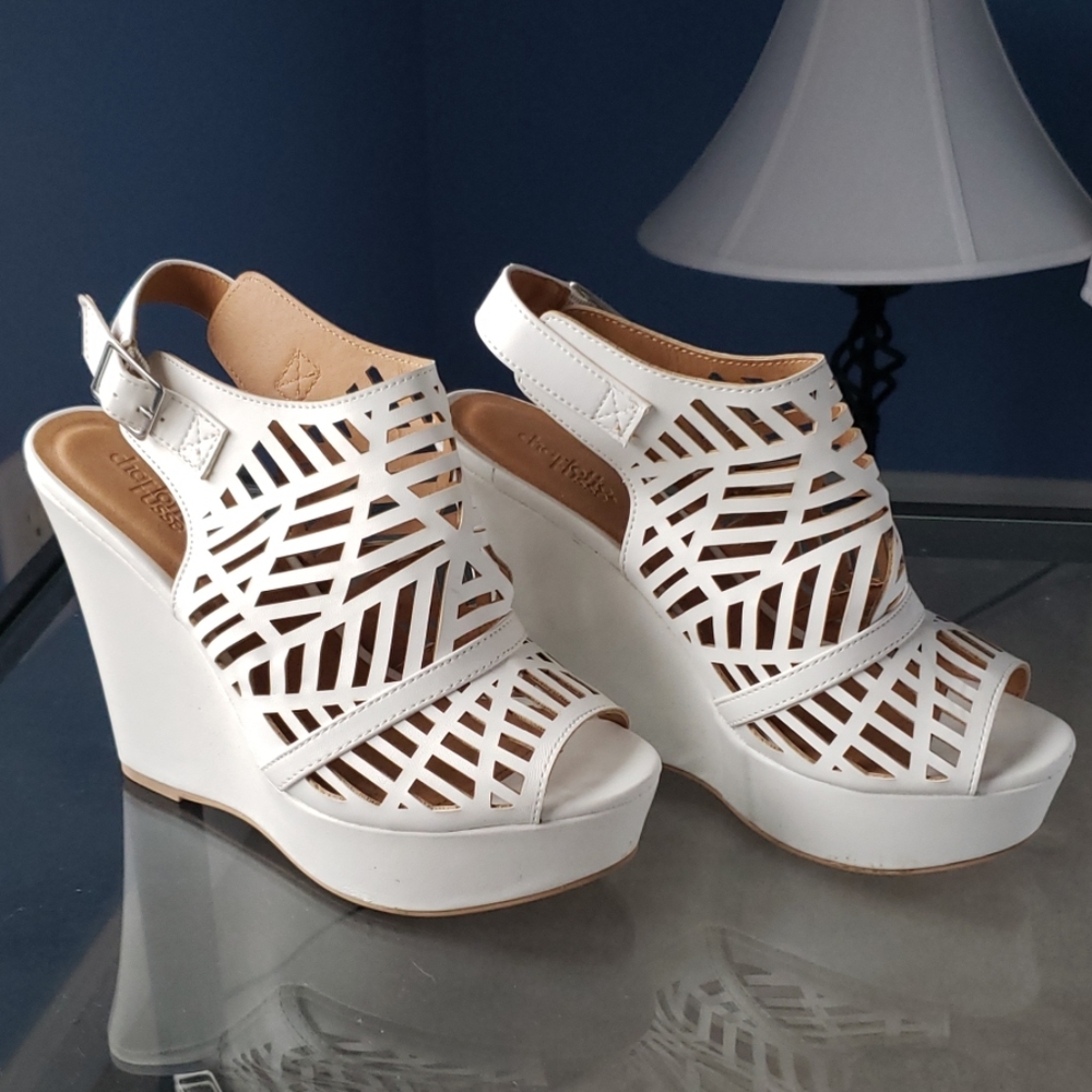 White wedges